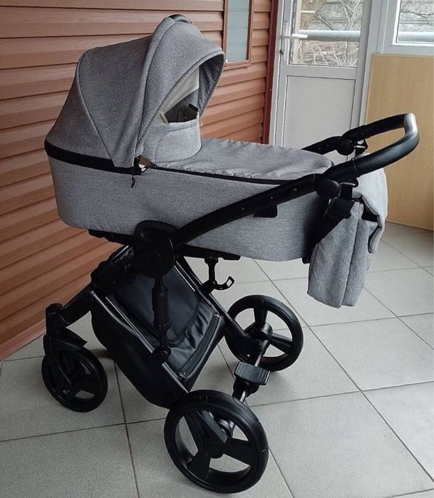 Дитяча коляска INVICTUS 2 в 1 V-PLUS