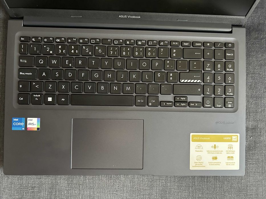 Portátil ASUS Vivobook proc. i5 Disco 512GB RAM 16GB Full HD 15,6" como novo