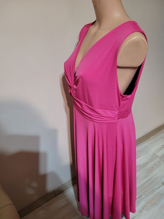 Sukienka midi w rozmiarze  44/46