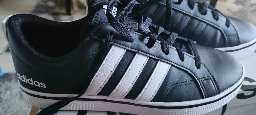 Sprzedam czarne adidasy Adidas