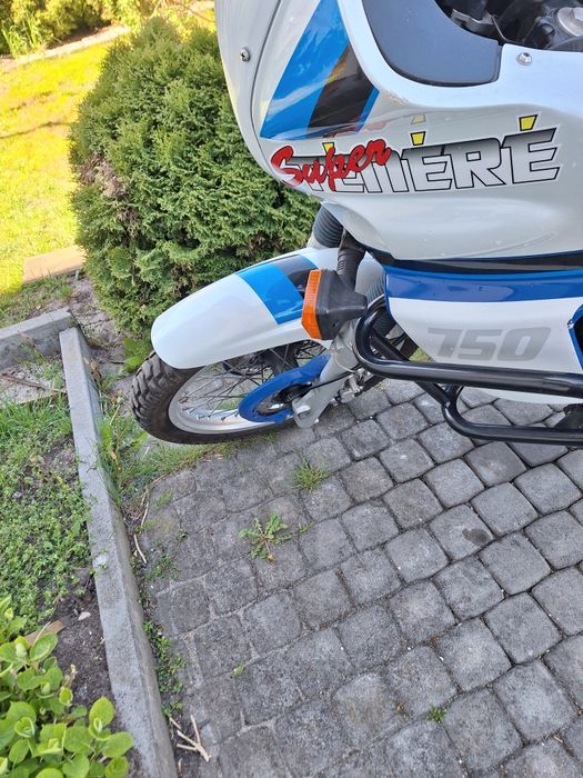 Yamacha tenere 750