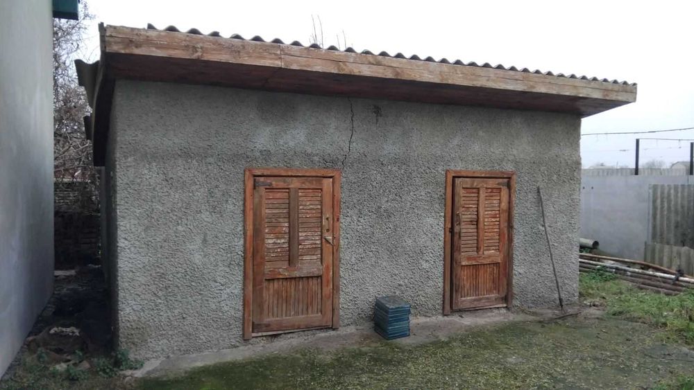 Будинок з новим вел. гаражем і виноградниками в Ч. Слободі (п3)