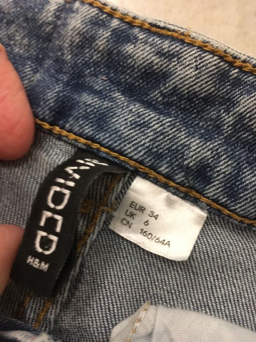Spodnie r. XS/34 jeansy delikatnie marmurkowe