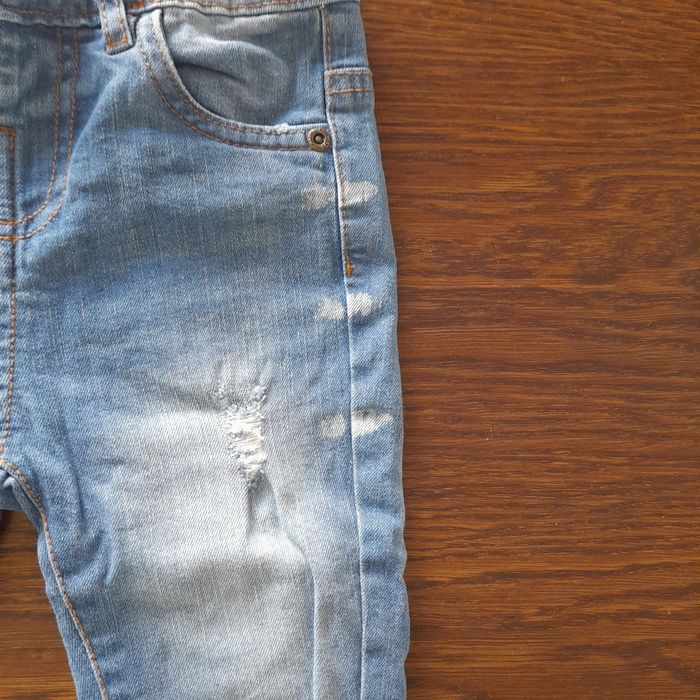 Paka/zestaw: 4 sztuki jeansów/ spodni (2 z szelkami) dla chłopca. Rozm