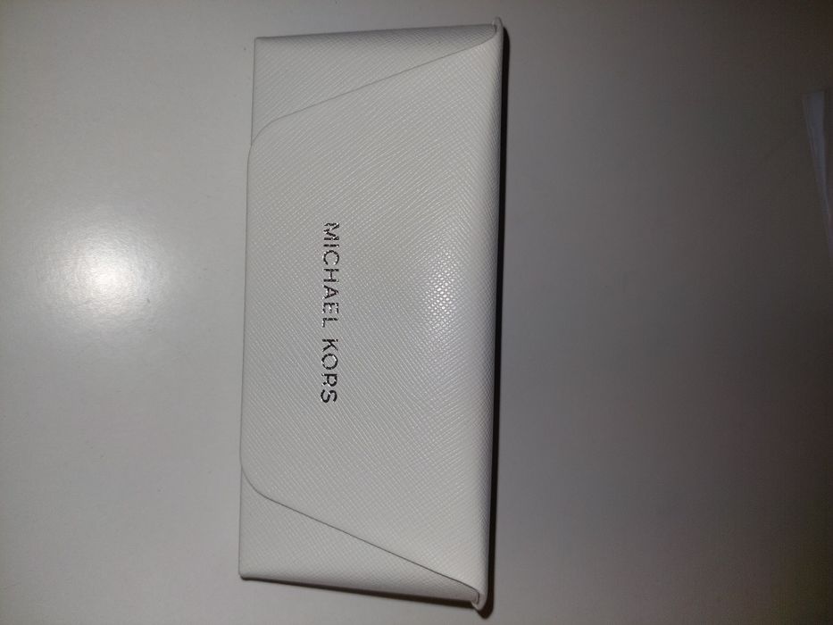 Nowy futerał na okulary Michael Kors