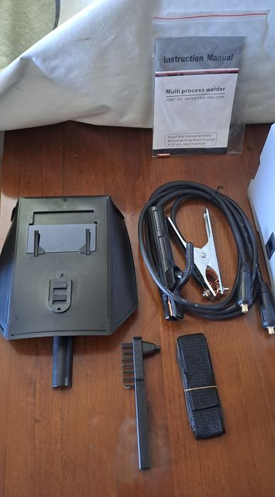 Máquina de Solda Inversora 4 em 1 160A Solda a fio  (Artigo Novo)