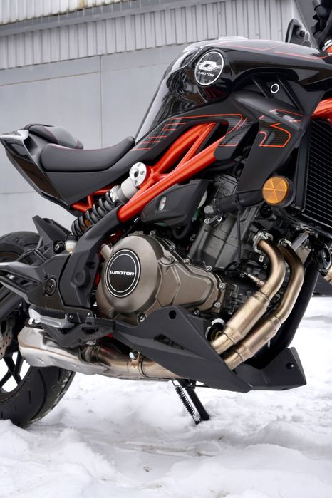 Мотоцикл QJMOTOR SRK 400