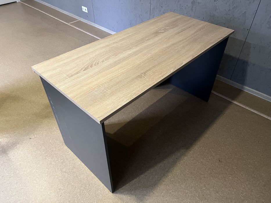 Продам стол 120см*80см