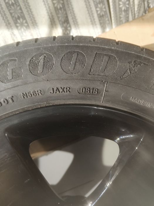 Koła, felgi aluminiowe czarny połysk 225/55r16 5x112 od Mercedes W211