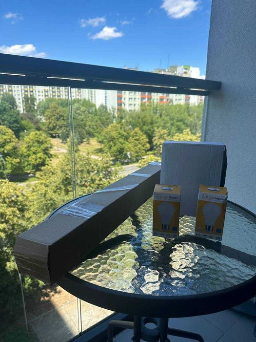 Światło studyjne. Statyw klikający pod żarówki + parasol. х6 elementów