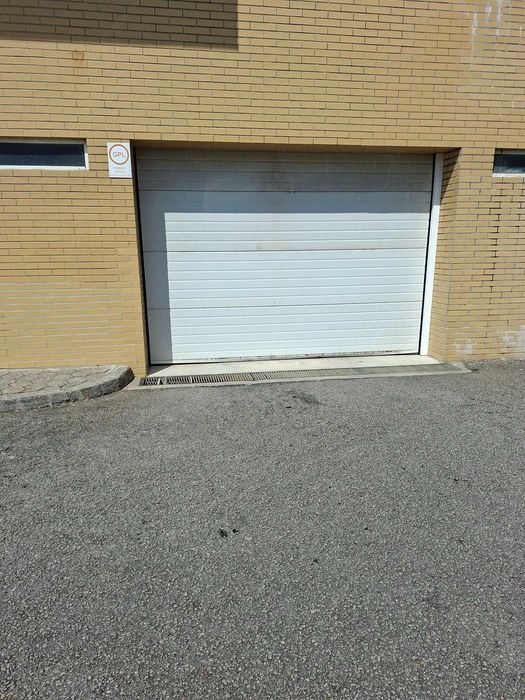 lugar de garagem - Granja - Cond Aguda Mar
