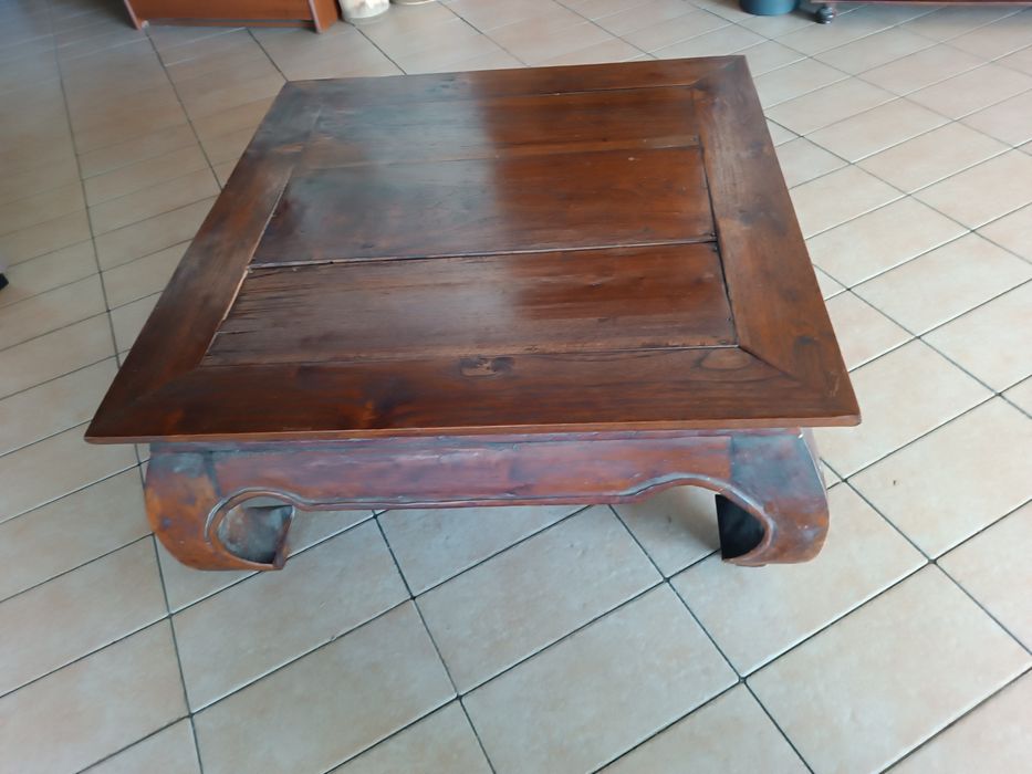 Mesa de centro  em madeira