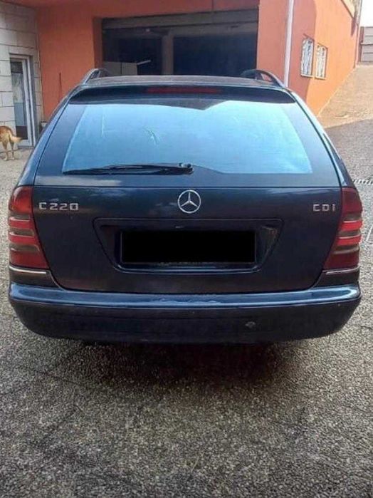 Título: Mercedes-Benz C220 CDI Avantgarde - 2003 - 1 Só Dono.