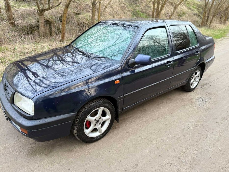 Volkswagen Vento 1994 року 1.8 Газ/Бензин