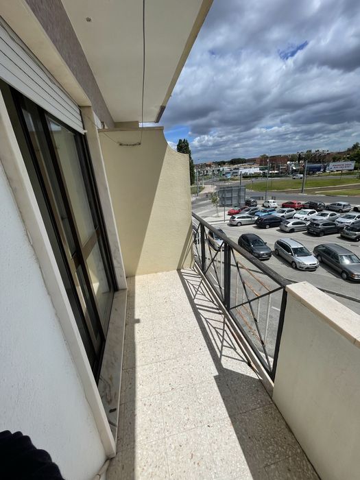 Corroios T2 no centro 5m estacão
