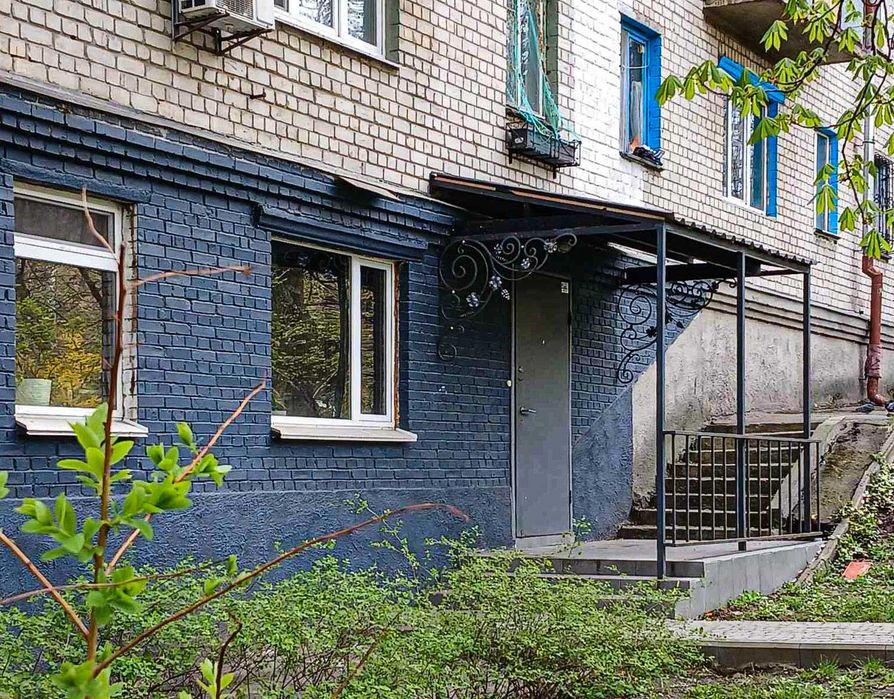 Продаж офісу, вулиця Деревлянська, Фасад, н/фонд, окремий вхід.