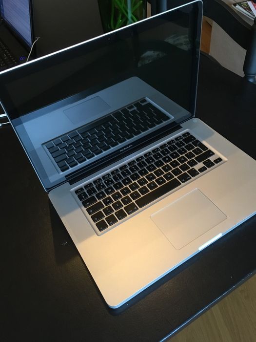 MacBookPro 15 - mid 2009