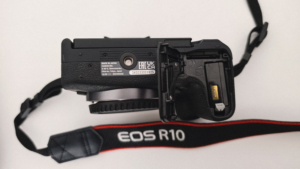 Canon EOS R10 - Nova / Estado Impecável