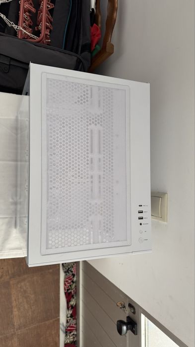 C3T500 Gabinete ATX Torre Média de Vidro