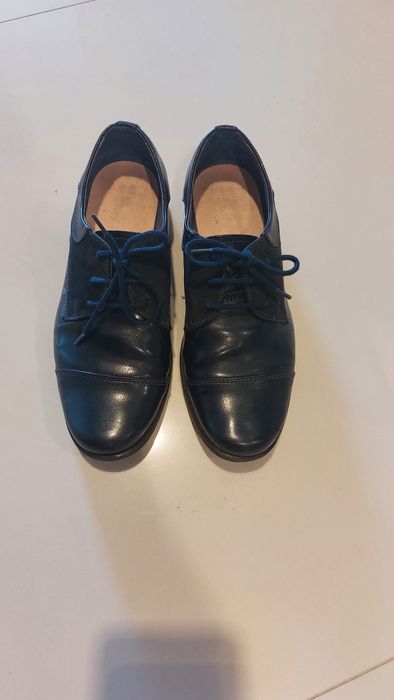 Skórzane buty komunijne roz. 33