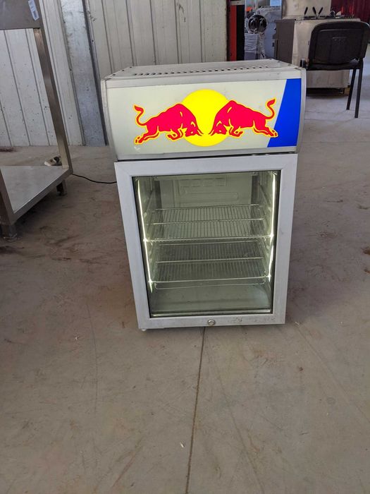 Барный мини холодильник Red Bull, б/у