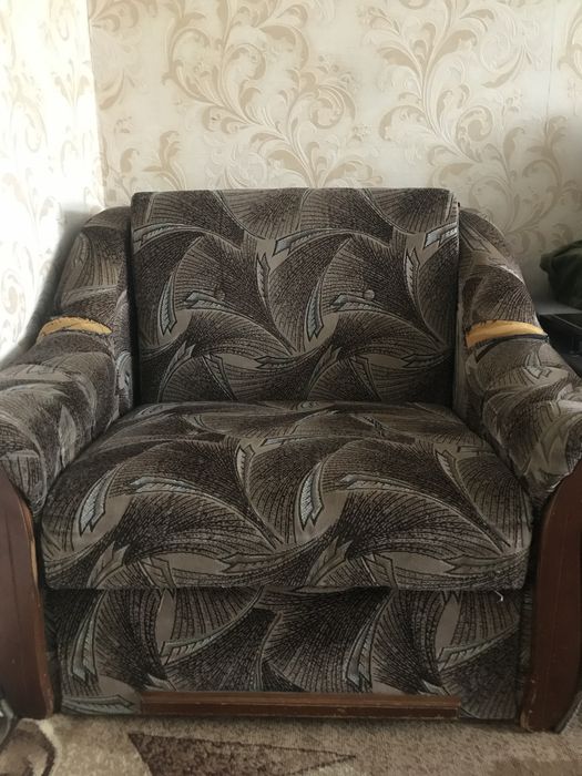 Продам велике розкладне крісло б/у