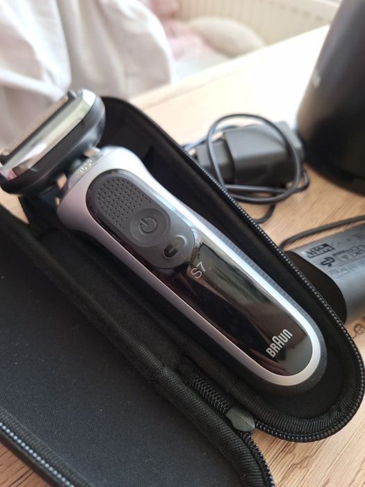 Golarka BRAUN Seria 7 71-S7200CC Na mokro i sucho