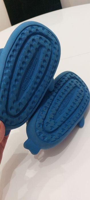 Klapki piankowe Shark