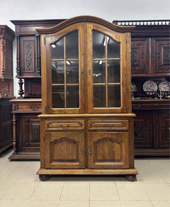 Дубова вітрина сервант дерево витрина меблі б у  4127