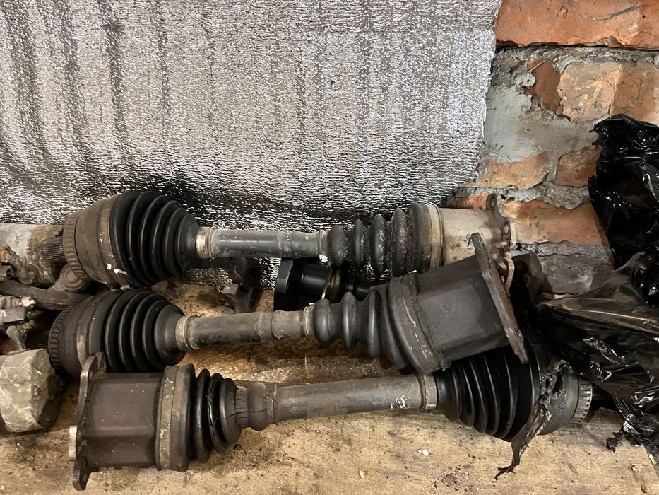 Полуось піввісь привід шрус привод Volkswagen Sharan