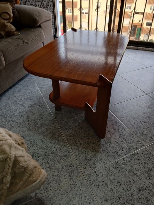 Móvel de sala, mesa de centro e móvel cd's