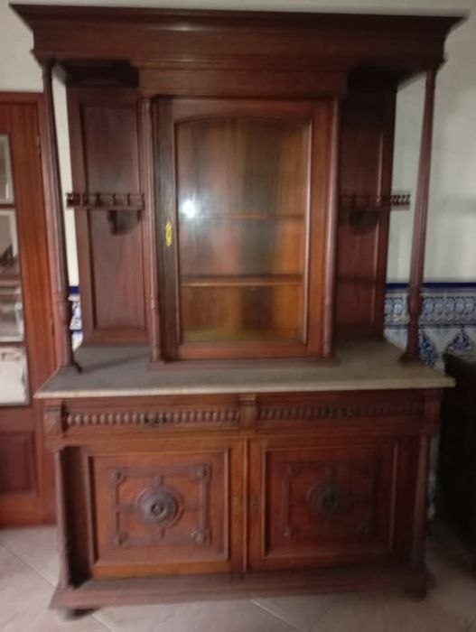 Vendo este móvel muito bonito bom estado