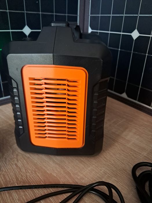 Przenośna stacja zasilania Powerbank FlashFish E200 40800mAh/151Wh 200W + panel słoneczny 100W