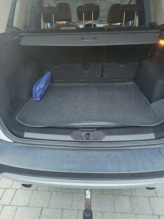 Sprzeda Ford Kuga