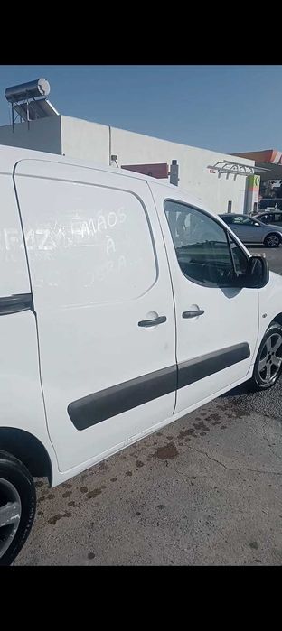 Berlingo de 3 lugares longa adblue l1.6 HDI 2010