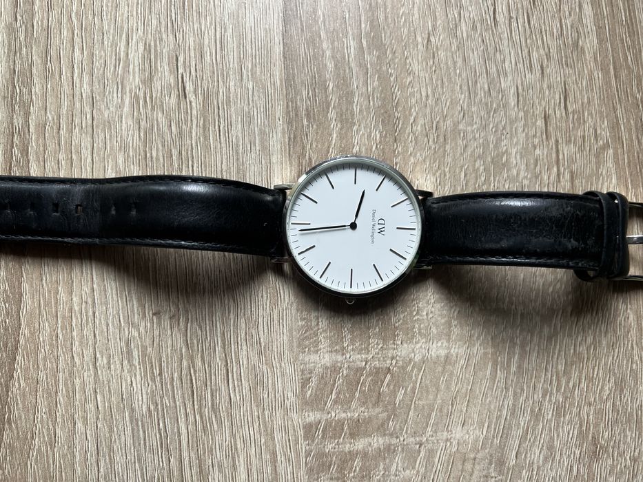 Daniel wellington classic b40s5 hotsell