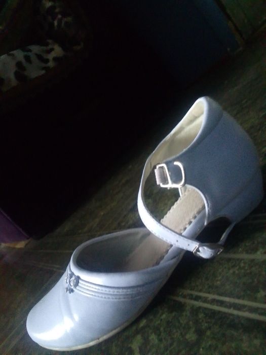 Piękne buty na komunię bądź ślub