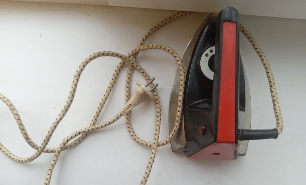 Продам утюг рабочий времен СССР