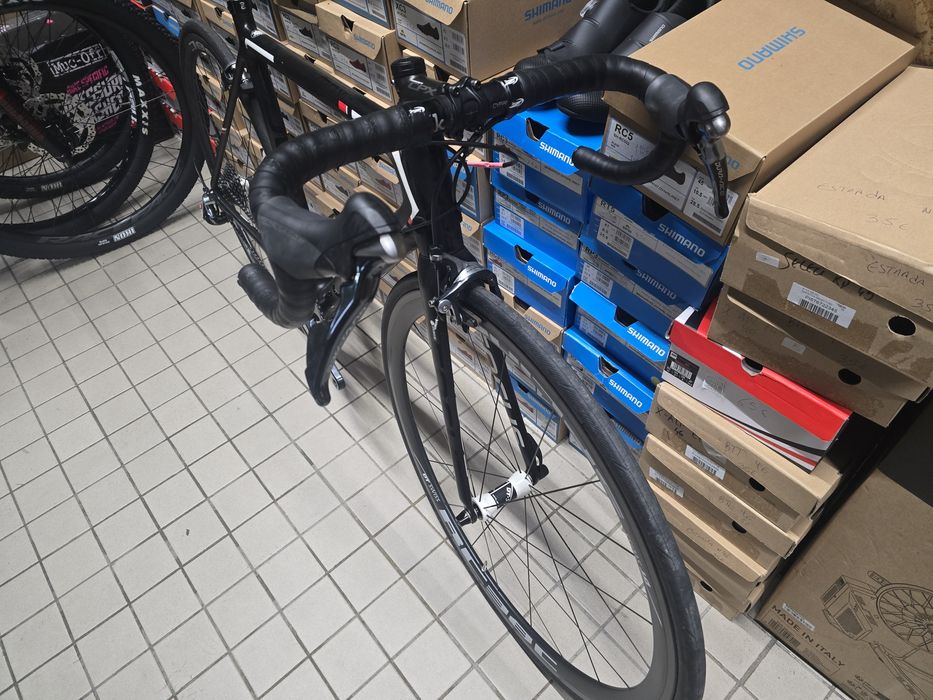 Focus izalco max topo de gama dura ace