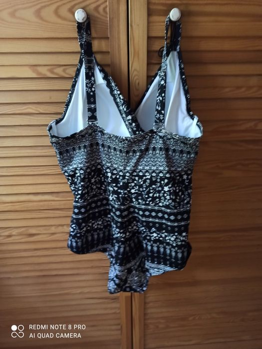 фирменный новый купальник H&M слитный на 56 р-р/европейский  52/XXL