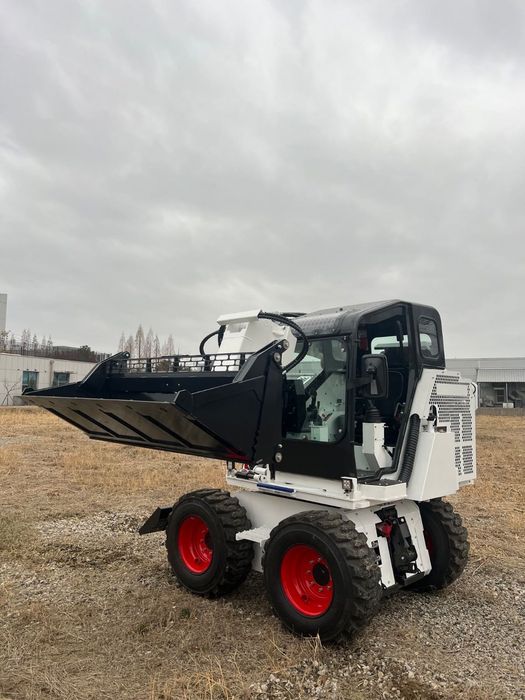 NOWA Koparko Ładowarka Terenowy wózek widłowy Ładowarka obrotowa Ciągnik 4x4 KUBOTA