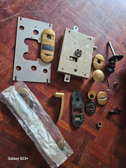Dierre Door Lock483747559575408640
