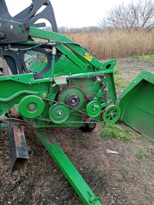 Комбайн Джон Дір Т 660