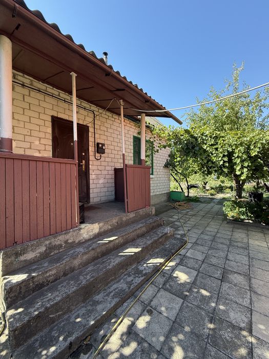 Продаж дачі з двома будинками в Хвильово-Сорочин біля озера