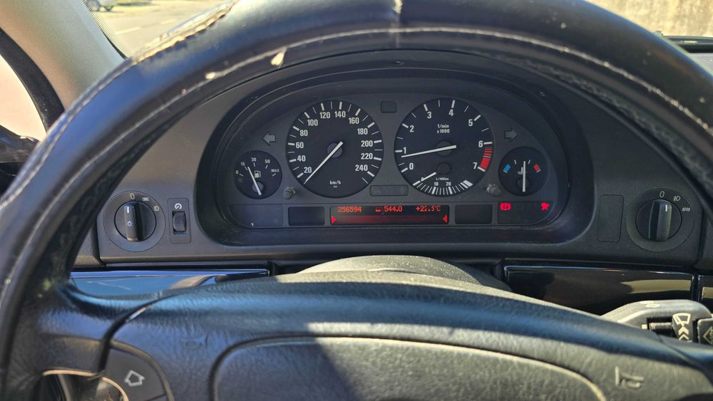 BMW SERIE 5 - 525 I