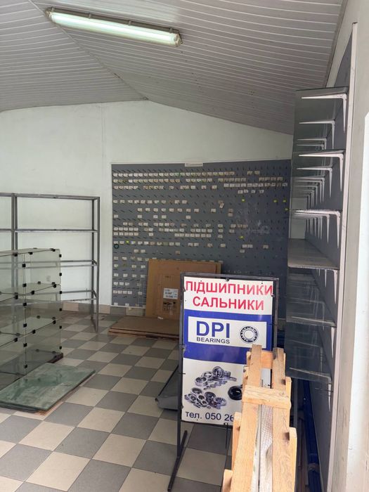 Продається або здається в оренду   магазину