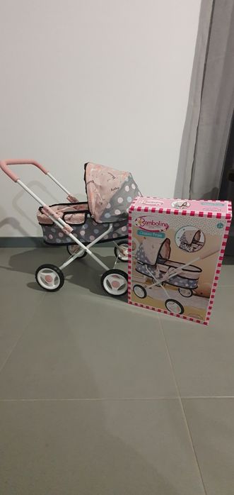 Carrinho de bonecas