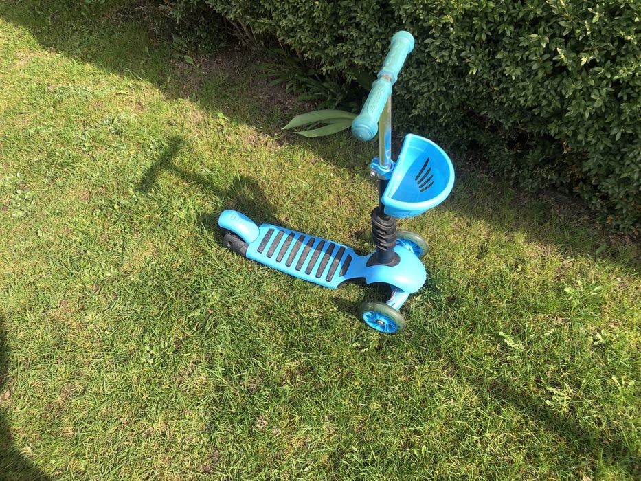 Hulajnoga trójkołowa