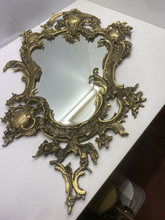 Espelho antigo em latao