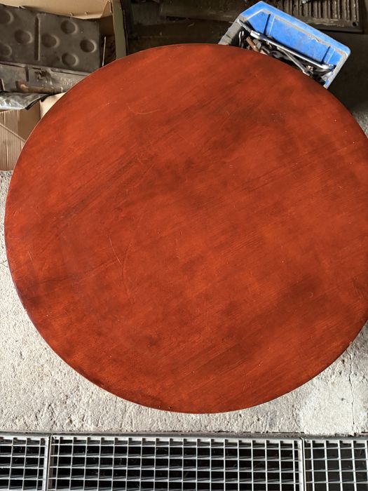 Okrągły stół z litego drewna – styl rustykalny / DIY / kawowy